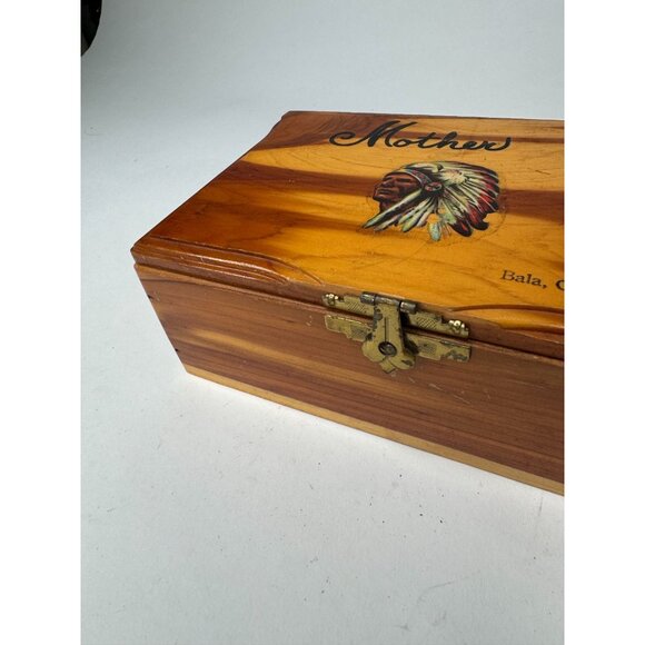 Vintage Cedar Wood Mother Keepsake Box Bala Ontario Canada Indian Chief Motif - Picture 14 of 16